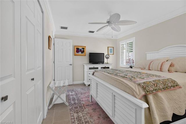 18 Rivard RD 9, Naples, FL 34112