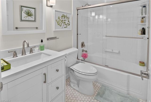 18 Rivard RD 9, Naples, FL 34112