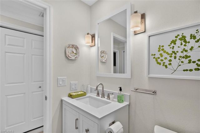 18 Rivard RD 9, Naples, FL 34112