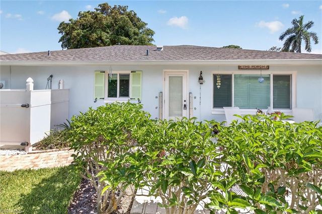 18 Rivard RD 9, Naples, FL 34112