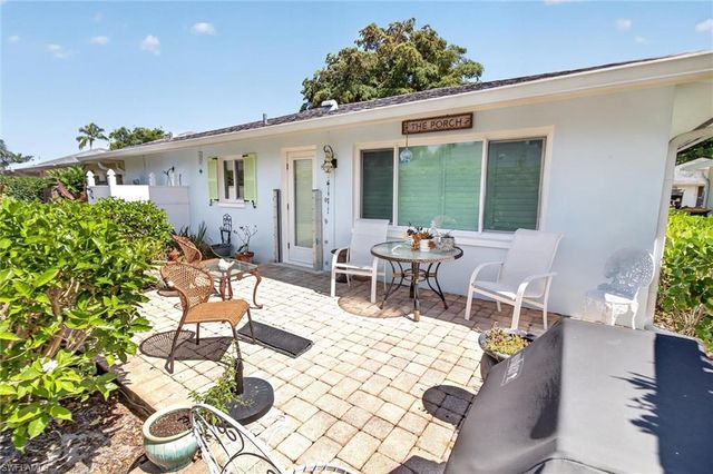 18 Rivard RD 9, Naples, FL 34112