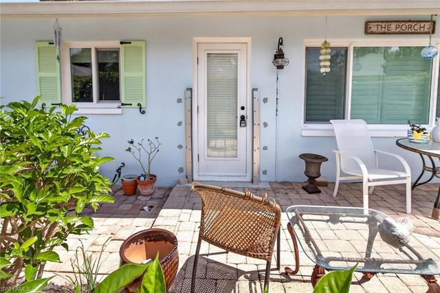 18 Rivard RD 9, Naples, FL 34112