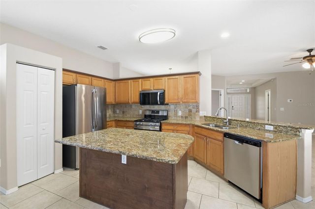 12521 TALL PINES WAY, Bradenton, FL 34202
