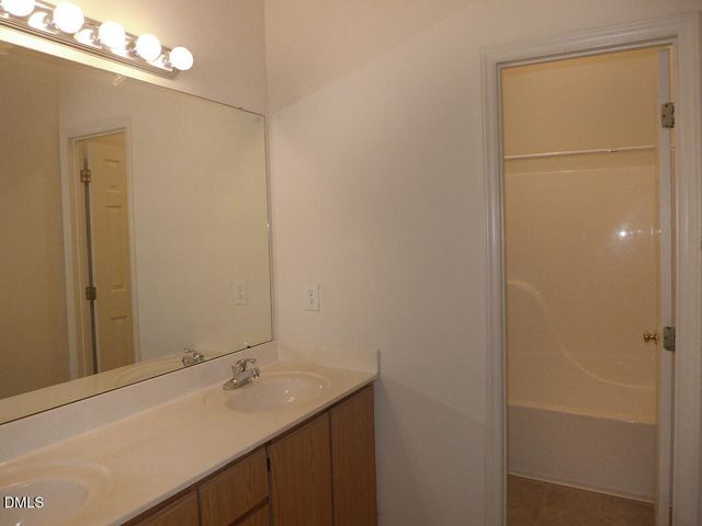 101 Rock Haven Road B206, Carrboro, NC 27510