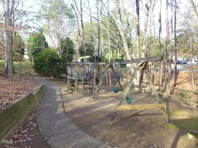 101 Rock Haven Road B206, Carrboro, NC 27510