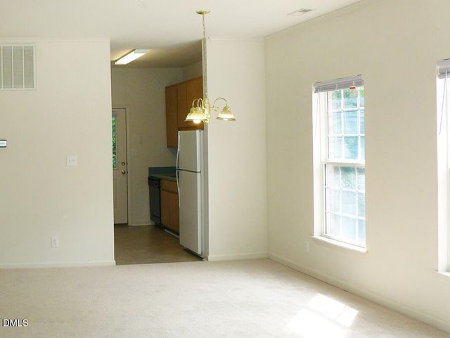 101 Rock Haven Road B206, Carrboro, NC 27510