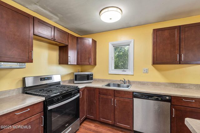 807 Bay Avenue, Toms River, NJ 08753