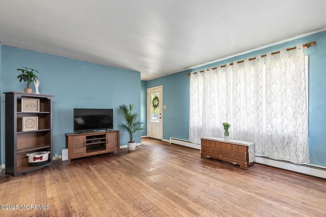 807 Bay Avenue, Toms River, NJ 08753