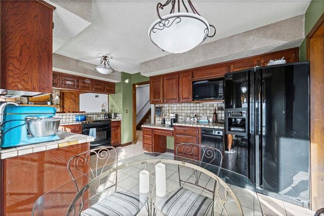 1910 NW 45th Street, Riverside, MO 64150