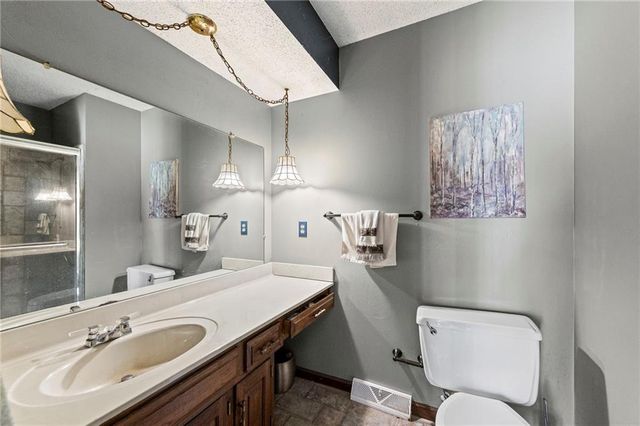 1910 NW 45th Street, Riverside, MO 64150