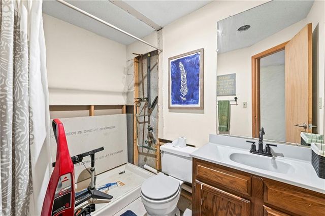 1910 NW 45th Street, Riverside, MO 64150