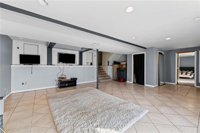 1910 NW 45th Street, Riverside, MO 64150