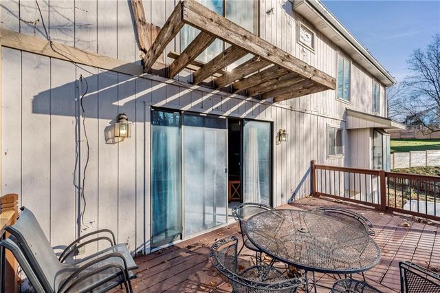 1910 NW 45th Street, Riverside, MO 64150