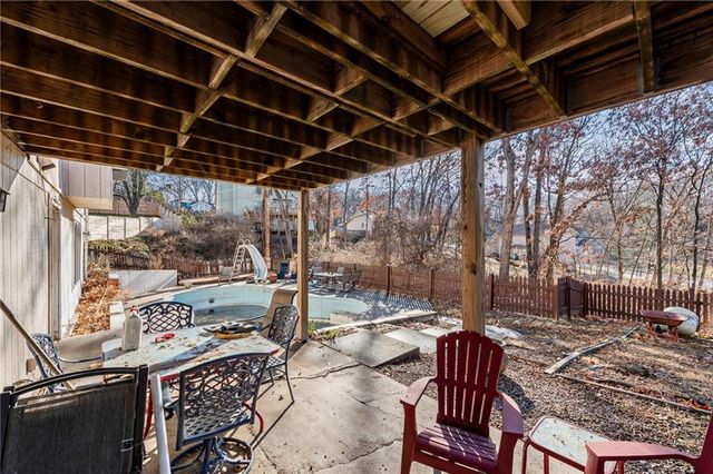 1910 NW 45th Street, Riverside, MO 64150