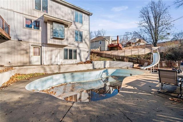 1910 NW 45th Street, Riverside, MO 64150