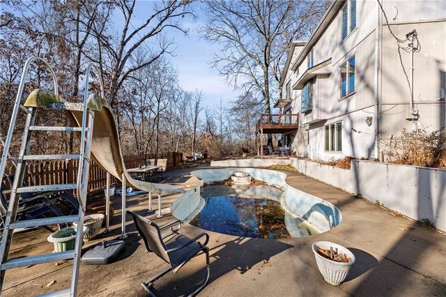 1910 NW 45th Street, Riverside, MO 64150