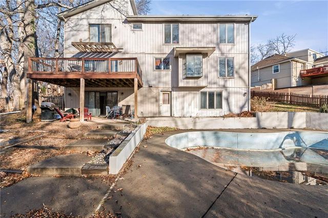 1910 NW 45th Street, Riverside, MO 64150