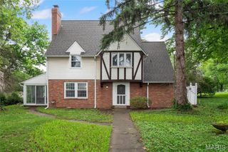 1931 Elm Street, St Charles, MO 63301