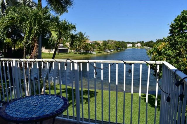 5273 SW 158th Ave, Miramar, FL 33027
