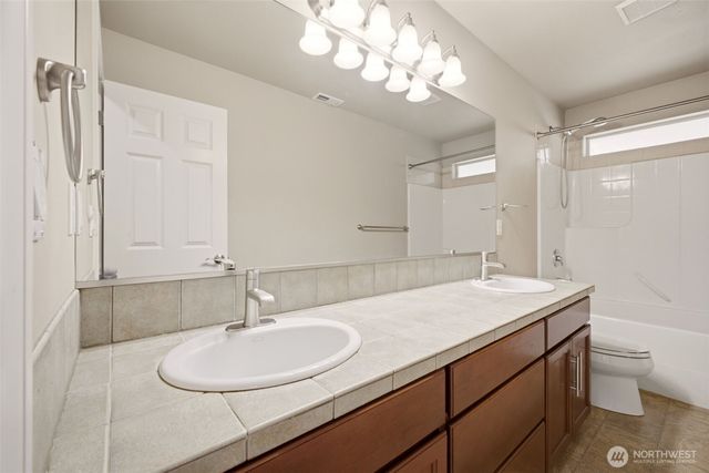 8111 113th Street Ct E, Puyallup, WA 98373