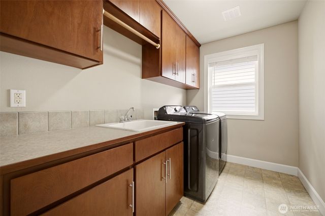 8111 113th Street Ct E, Puyallup, WA 98373