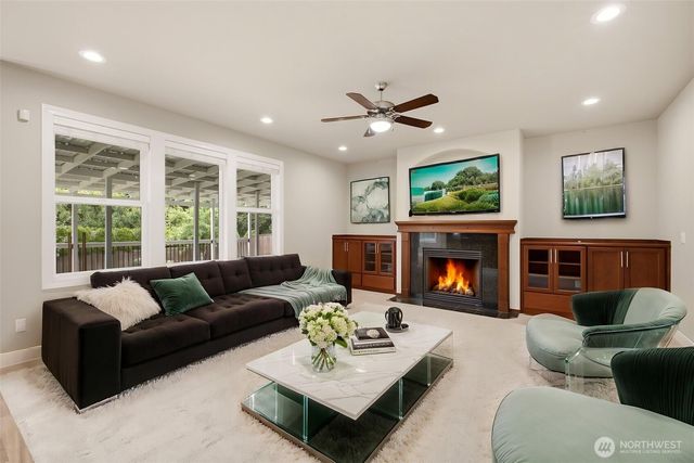 8111 113th Street Ct E, Puyallup, WA 98373