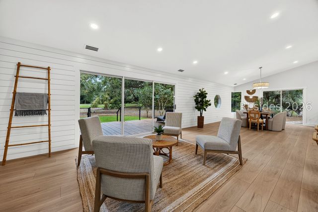 9 Fort Walker Dr, Hilton Head Island, SC 29928