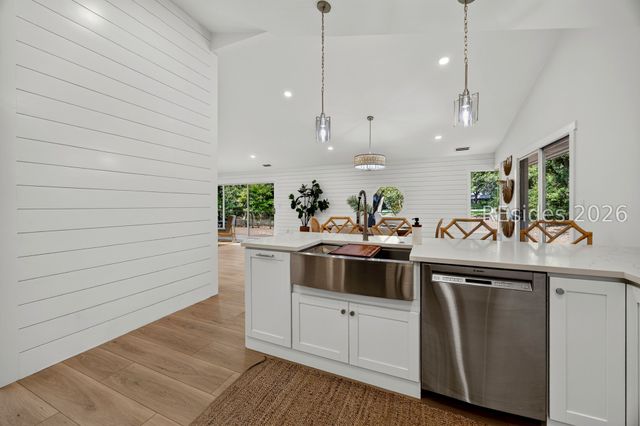9 Fort Walker Dr, Hilton Head Island, SC 29928