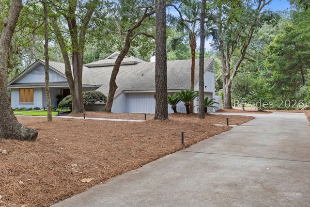 9 Fort Walker Dr, Hilton Head Island, SC 29928