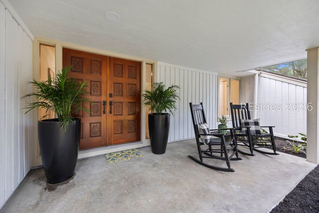 9 Fort Walker Dr, Hilton Head Island, SC 29928