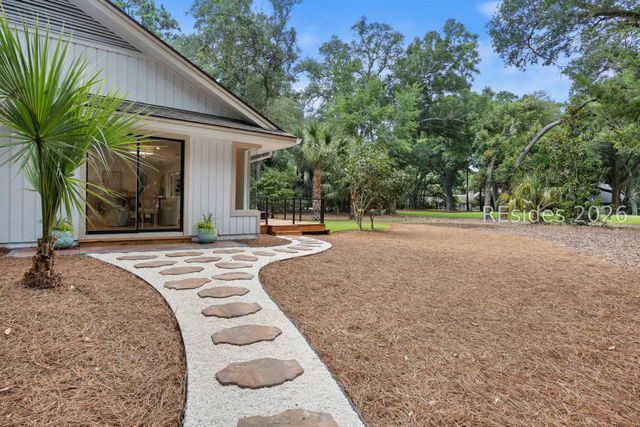 9 Fort Walker Dr, Hilton Head Island, SC 29928