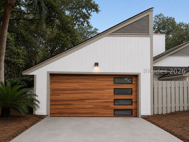9 Fort Walker Dr, Hilton Head Island, SC 29928