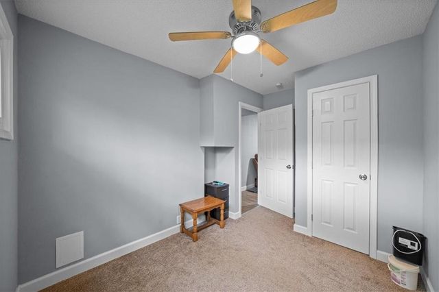 10711 Ewing Drive, Kansas City, MO 64134