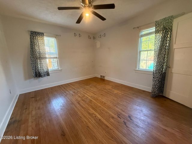 2507 Alanmede Rd, Louisville, KY 40205