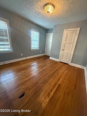2507 Alanmede Rd, Louisville, KY 40205