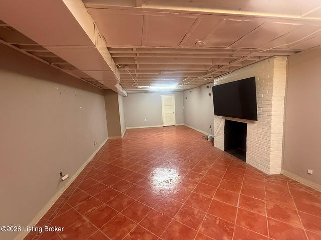 2507 Alanmede Rd, Louisville, KY 40205