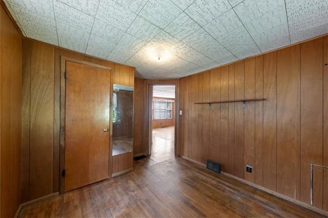 8425 Sterling Avenue, Kansas City, MO 64138