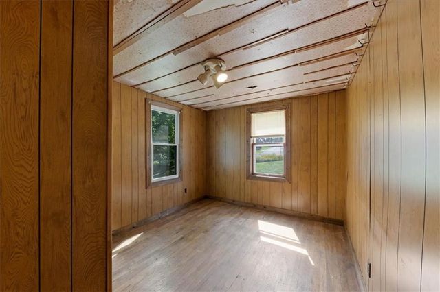 8425 Sterling Avenue, Kansas City, MO 64138