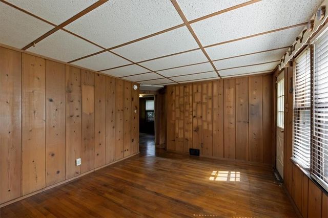 8425 Sterling Avenue, Kansas City, MO 64138