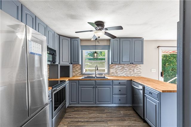 40 Fern Drive, Warren, RI 02885