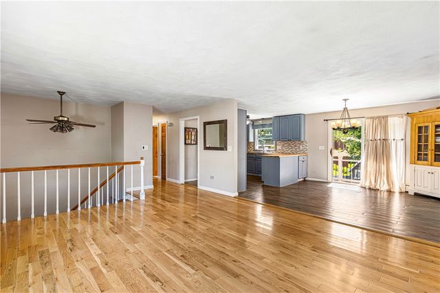 40 Fern Drive, Warren, RI 02885