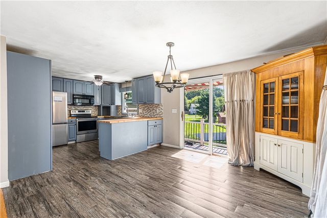 40 Fern Drive, Warren, RI 02885