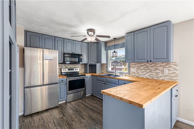 40 Fern Drive, Warren, RI 02885