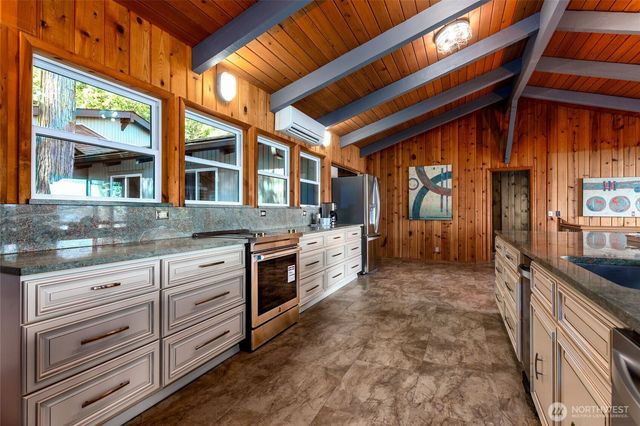 455 Mineral Point, Friday Harbor, WA 98250