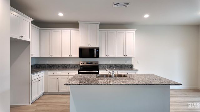 1627 Levin Street, Bakersfield, CA 93307