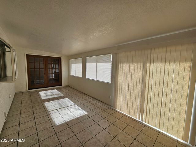 5523 W YUCCA Street, Glendale, AZ 85304