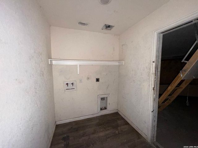 438 Corliss, San Antonio, TX 78220