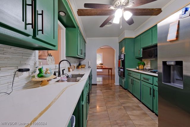 301 S Fryar Drive, Sallisaw, OK 74955