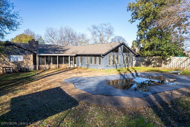 301 S Fryar Drive, Sallisaw, OK 74955