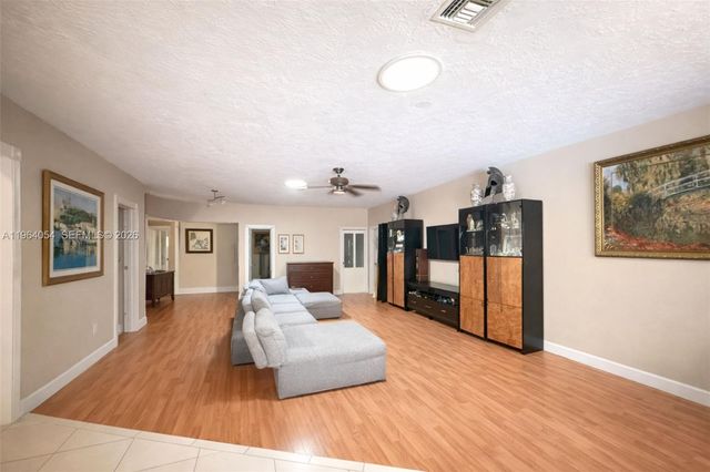 9761 SW 148th St, Miami, FL 33176